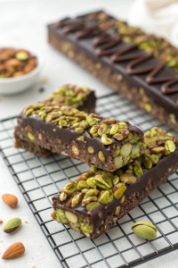 5 Ingredient Crunchy Pistachio Bars Recipe